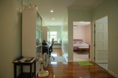 Exceptional Bungalow With Charming Garden thumbnail 14