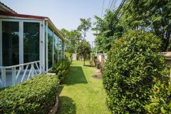 Exceptional Bungalow With Charming Garden thumbnail 26