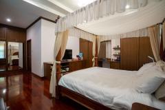 Sanpakwan 4 Bedroom Bungalow thumbnail 13