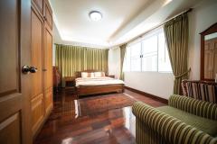Lana Pinery, Large Family Home thumbnail 9