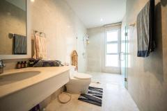Lana Pinery, Large Family Home thumbnail 12