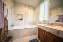Lana Pinery, Large Family Home thumbnail 16