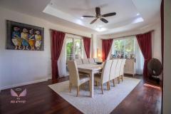 Beautiful 4 Bedroom Luxury Family Home thumbnail 6