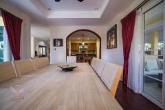 Beautiful 4 Bedroom Luxury Family Home thumbnail 7