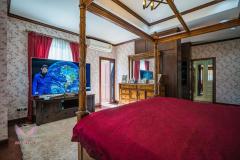 Beautiful 4 Bedroom Luxury Family Home thumbnail 11