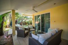 Beautiful 4 Bedroom Luxury Family Home thumbnail 33