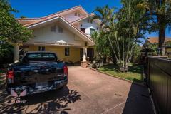 Beautiful 4 Bedroom Luxury Family Home thumbnail 38