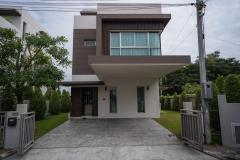 Modern, 3 Bedroom House - Exclusive Development