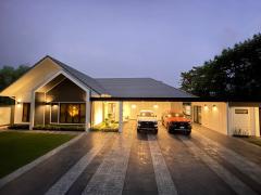 Modern Lanna Contemporary Pool House a Traquile Oasis by the Lake Front thumbnail 3