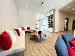 Modern Lanna Contemporary Pool House a Traquile Oasis by the Lake Front thumbnail 5