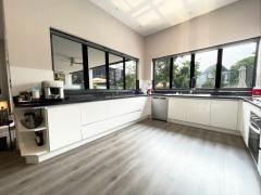 Modern Lanna Contemporary Pool House a Traquile Oasis by the Lake Front thumbnail 10