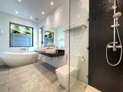 Modern Lanna Contemporary Pool House a Traquile Oasis by the Lake Front thumbnail 26